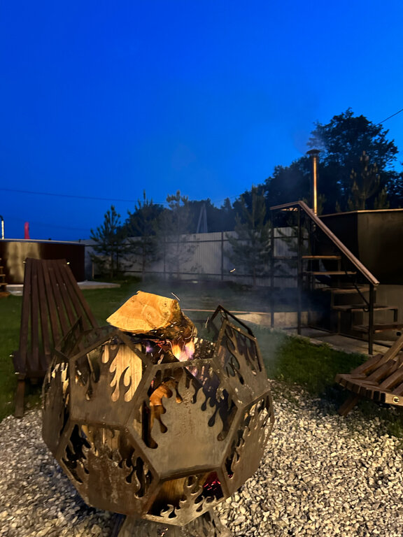 Фото Шалаш у озера