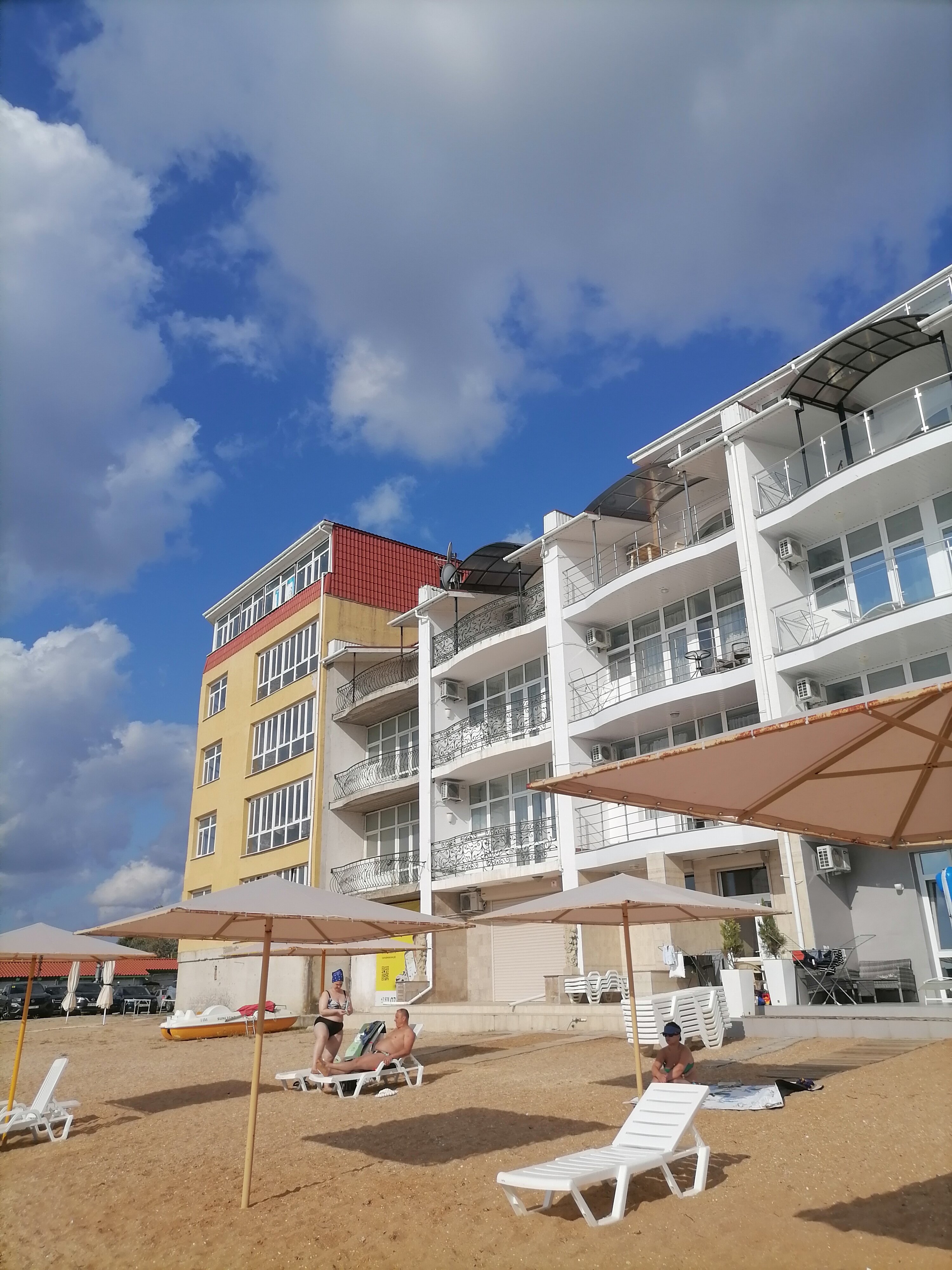 Фото отеля 1