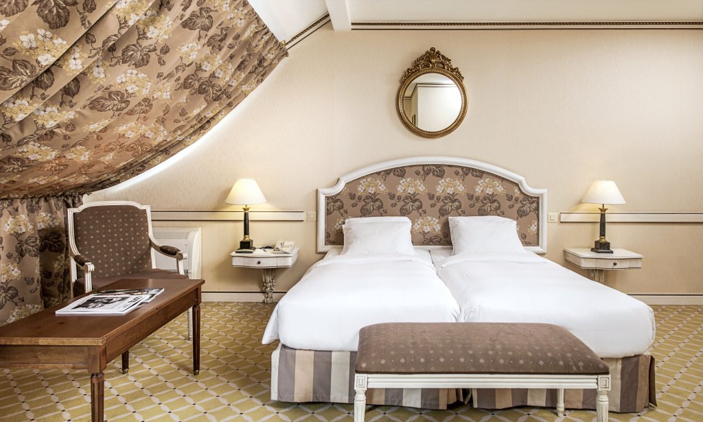 Фото Nh Geneva City