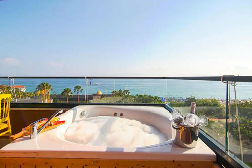 Гостиница Anjeliq Downtown Boutique Hotel в Аланье