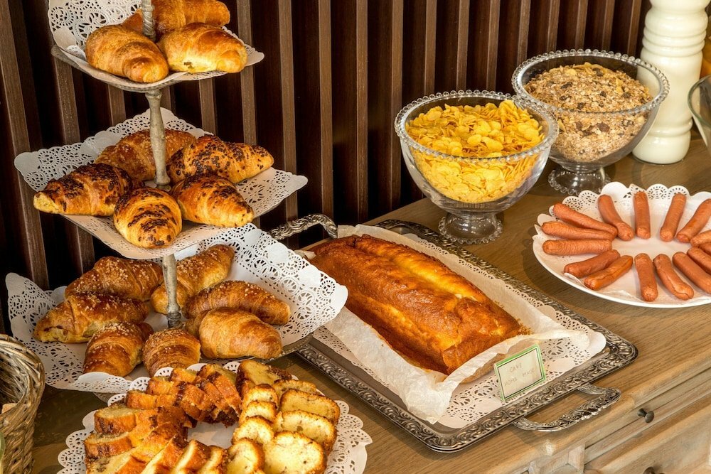 Фото The B Place Hotel