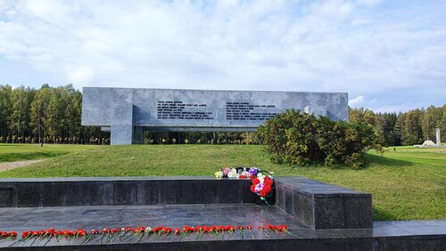 Gosudarstvenny memorialny kompleks Khatyn (Minskaja voblasć, Lahojski rajon, Каменскі сельсавет, парк Могілкі весак), monument, memorial