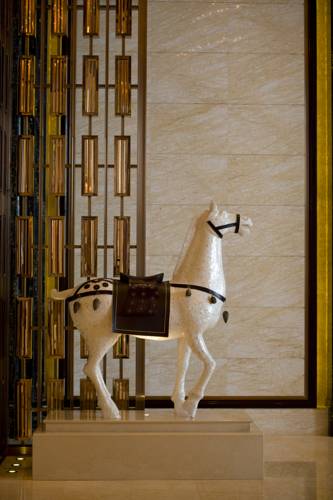 Фото Conrad Dalian