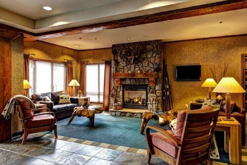 Внешний вид отеля Pemberton Valley Lodge в Пембертоне, фото 4