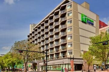 Внешний вид отеля Holiday Inn Express Edmonton D в Эдмонтоне, фото 3