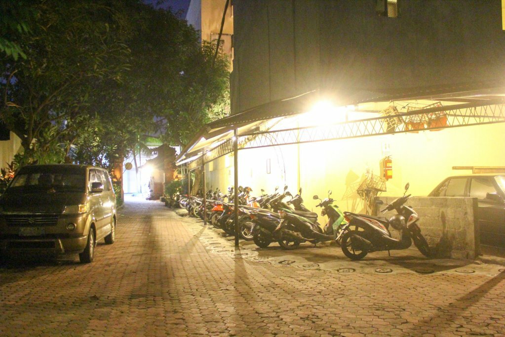 Фото Legian Village Hotel