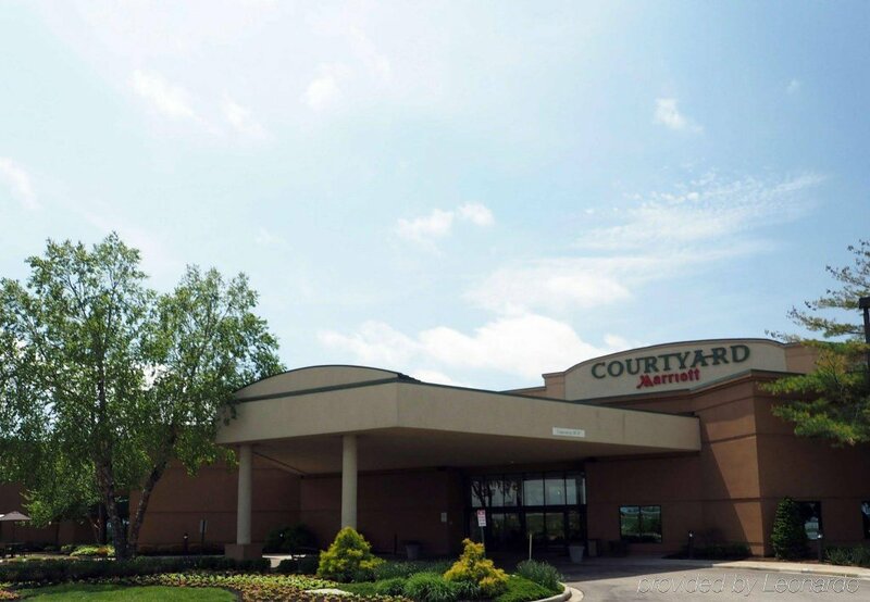 Гостиница Courtyard by Marriott Columbus West Hilliard в Колумбусе