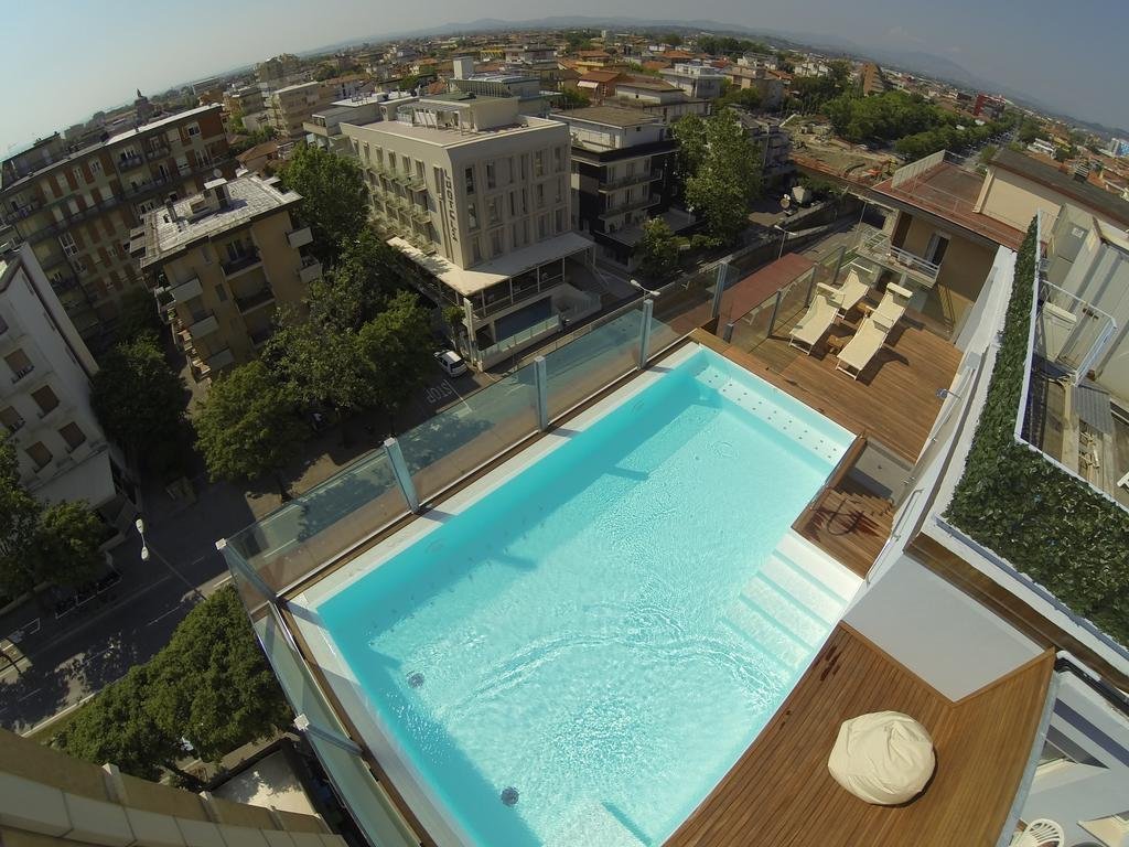 Фото Hotel City