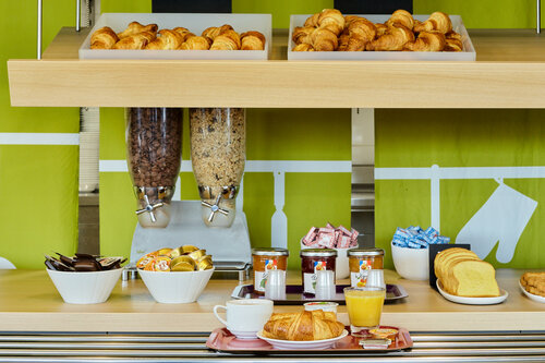 Гостиница B&B Hôtel Chambery La Cassine в Шамбери