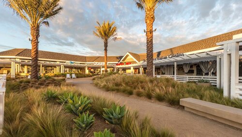 مركز تسوق Newland Center ، ، صورة