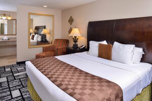 Гостиница Best Western Plus Meridian Inn & Suites, Anaheim-Orange