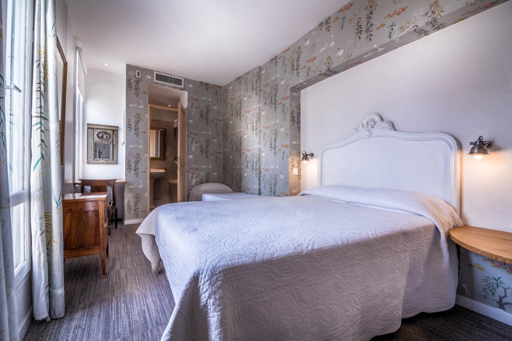 Фото Hôtel du Lys