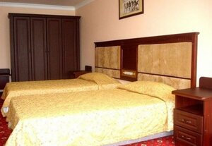 Sayohat (Buyuk Ipak Yuli Street, 115A), hotel