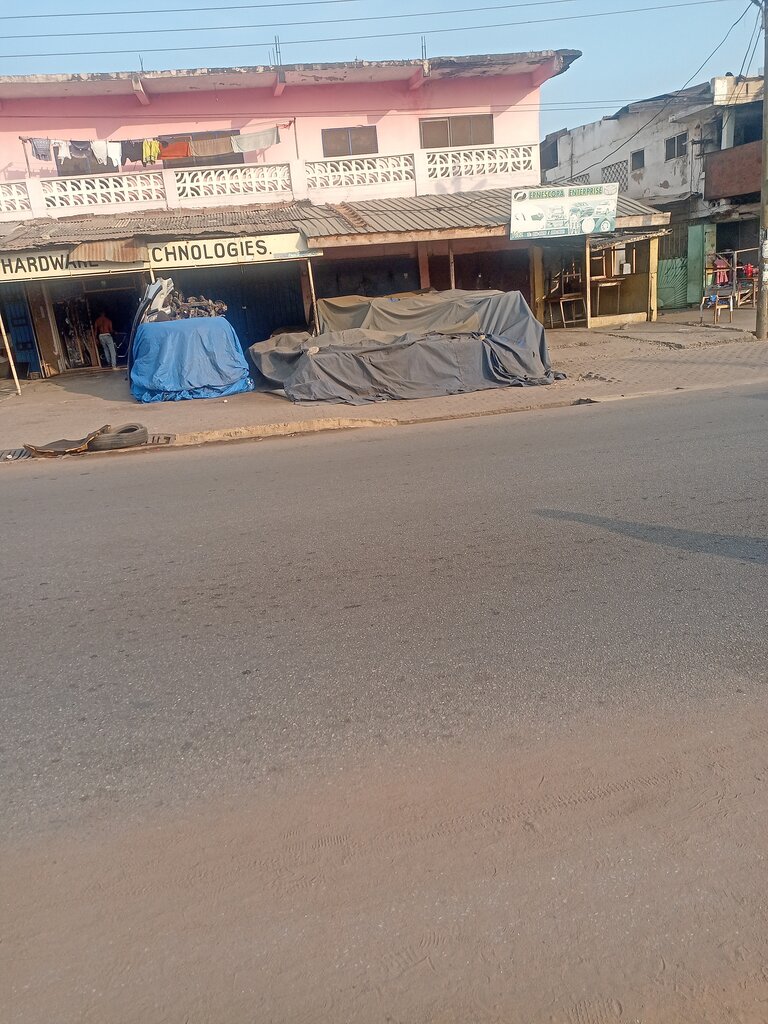 Auto accessories Ernescopa Enterprise, Accra, photo