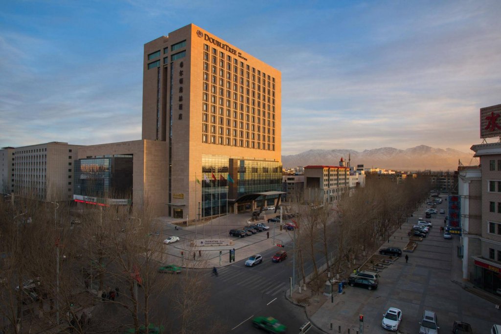 Фото DoubleTree by Hilton Hotel Qinghai - Golmud
