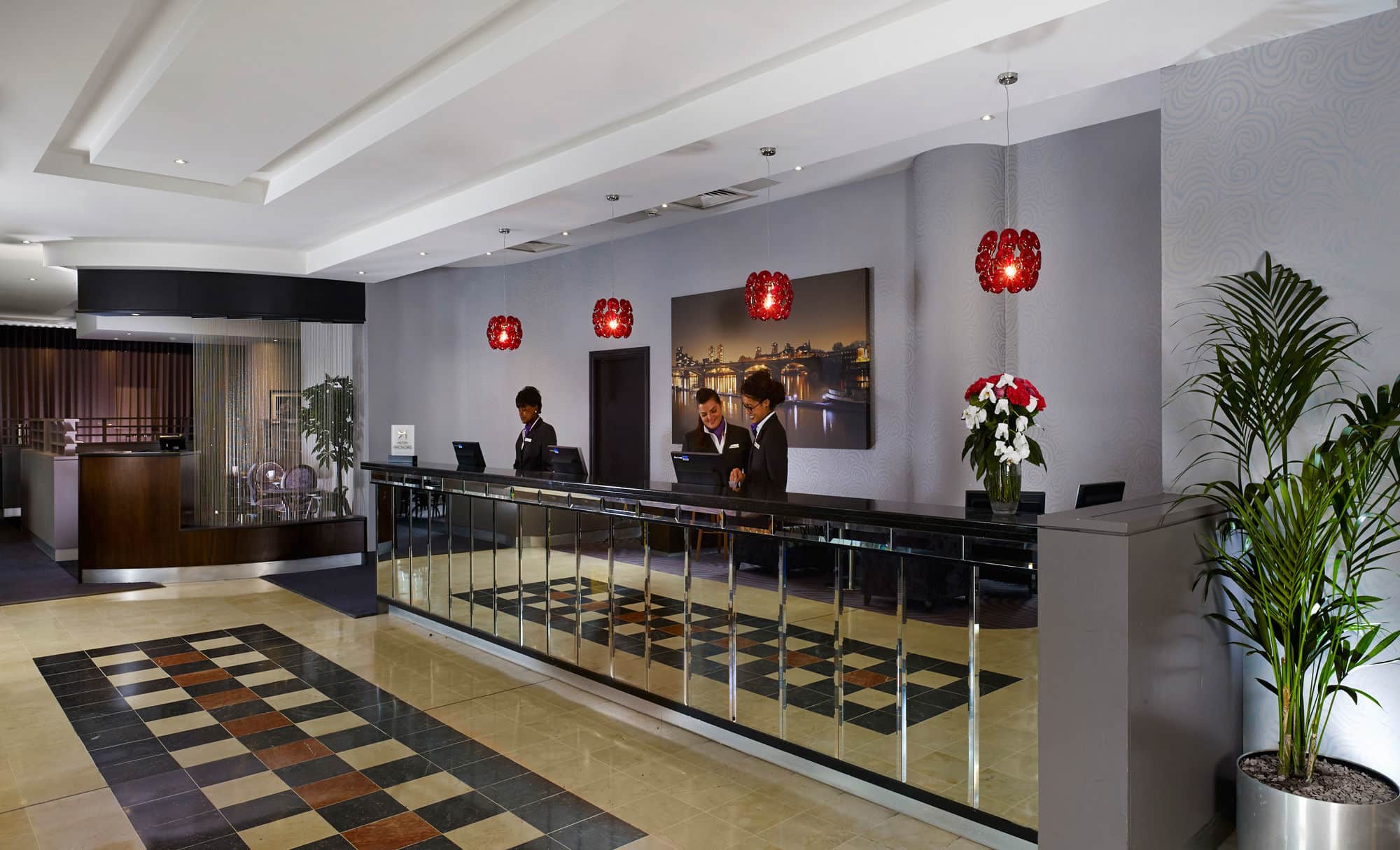 Фото DoubleTree by Hilton London - Chelsea