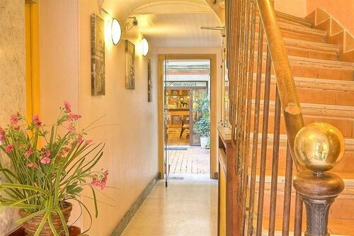 Гостиница Résidence De Bruxelles в Париже