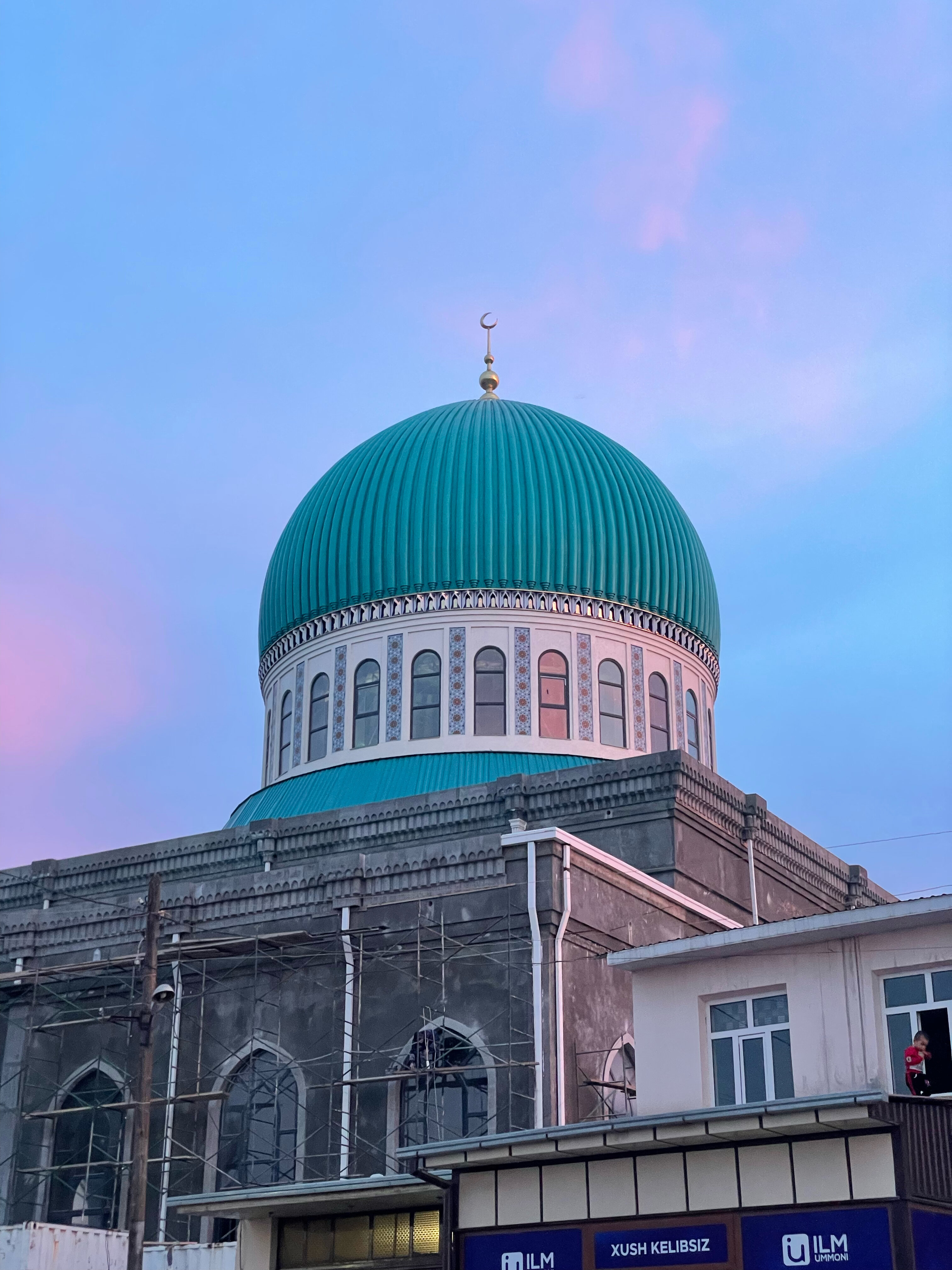 Kino teatrda yalangoch