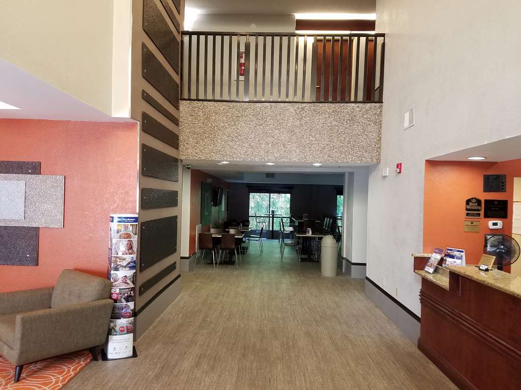 Фото Best Western Magnolia Inn and Suites