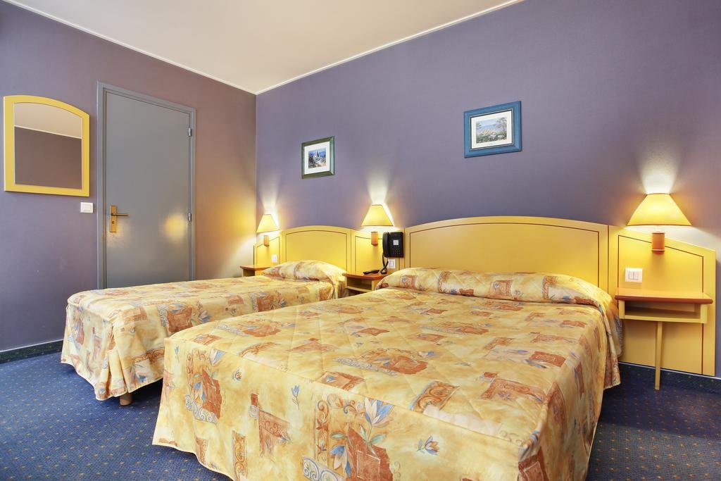 Фото Hotel Des Carmes