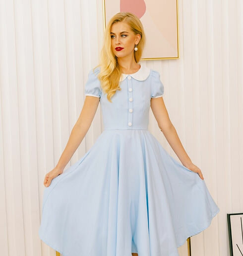 Clothing store Vintage Form, Dubai, photo