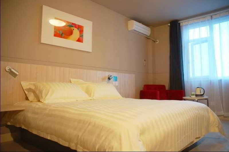 Фото Jinjiang Inn Ningbo Train Station