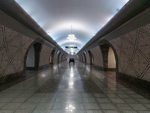 Almaly Station (Almaty, Altyn sharshy), metro istasyonu  Almatı'dan