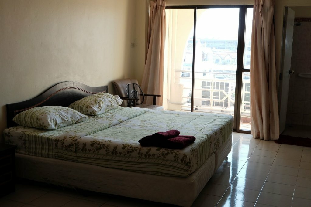 Hotel Parinya's Apartment, Pattaya, photo