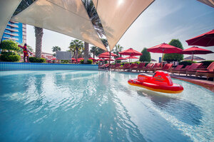 Гостиница Khalidiya Palace Rayhaan by Rotana