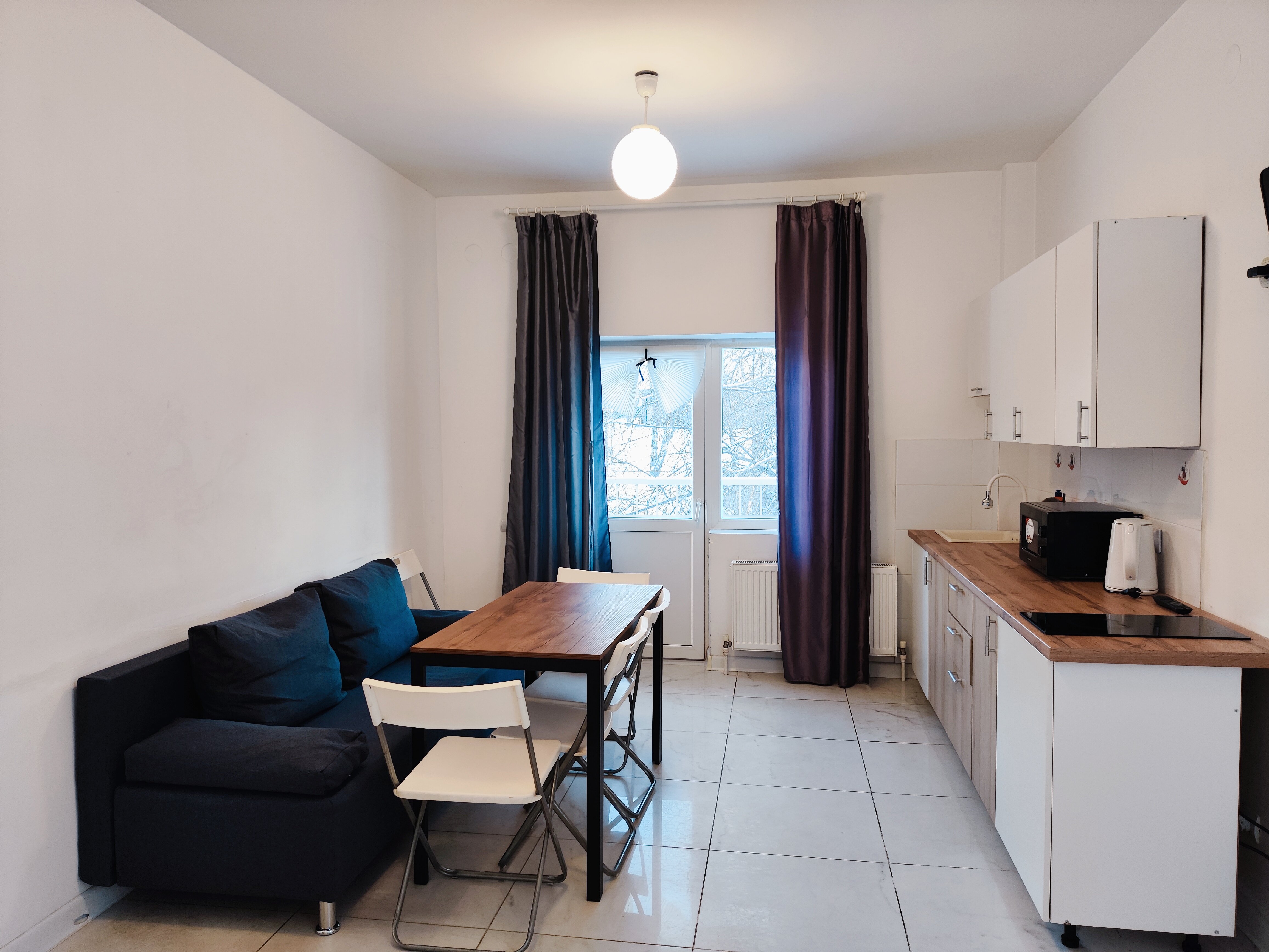 Фото Белоснежный дом в историческом центре