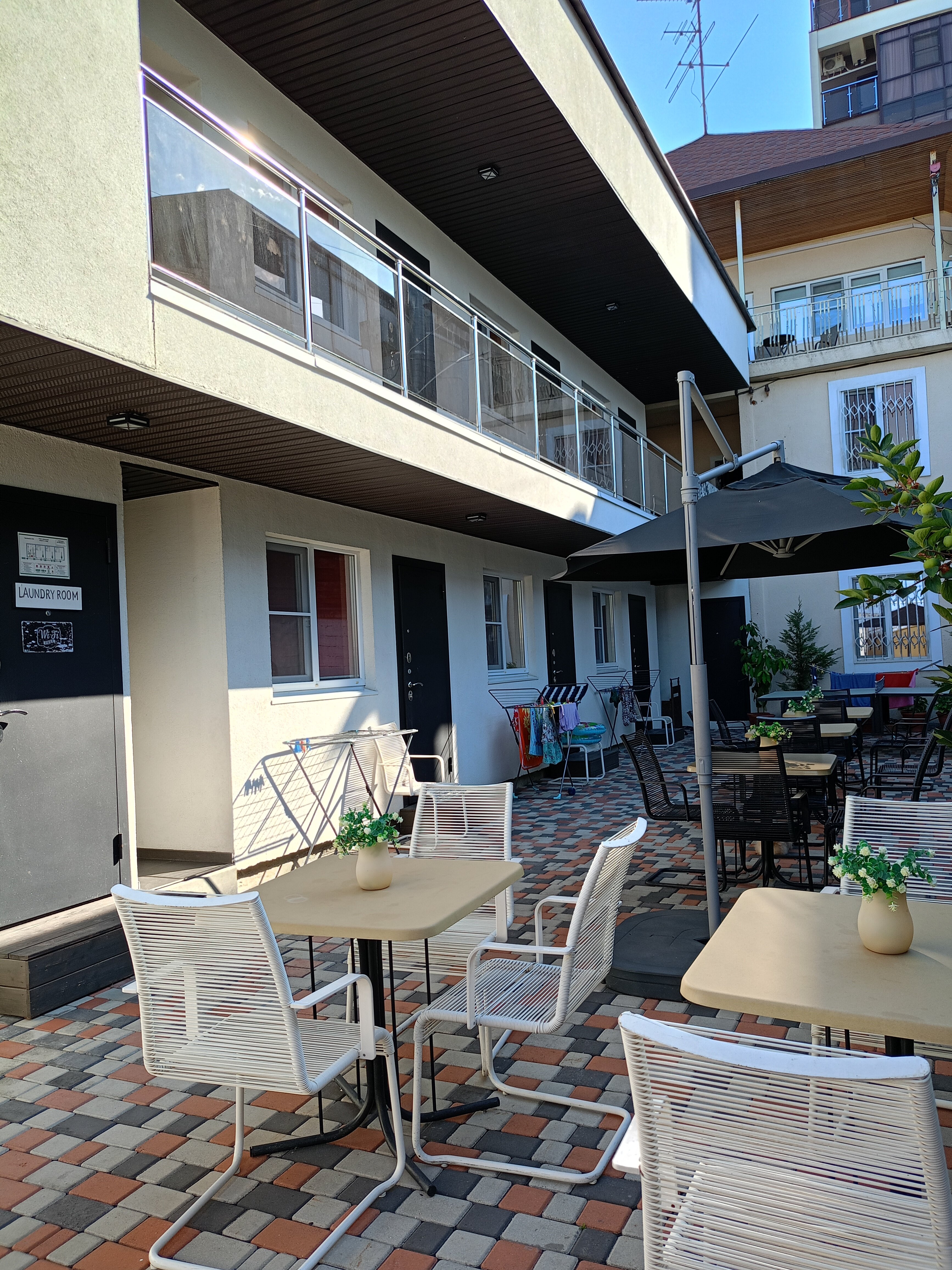 Фото отеля 2