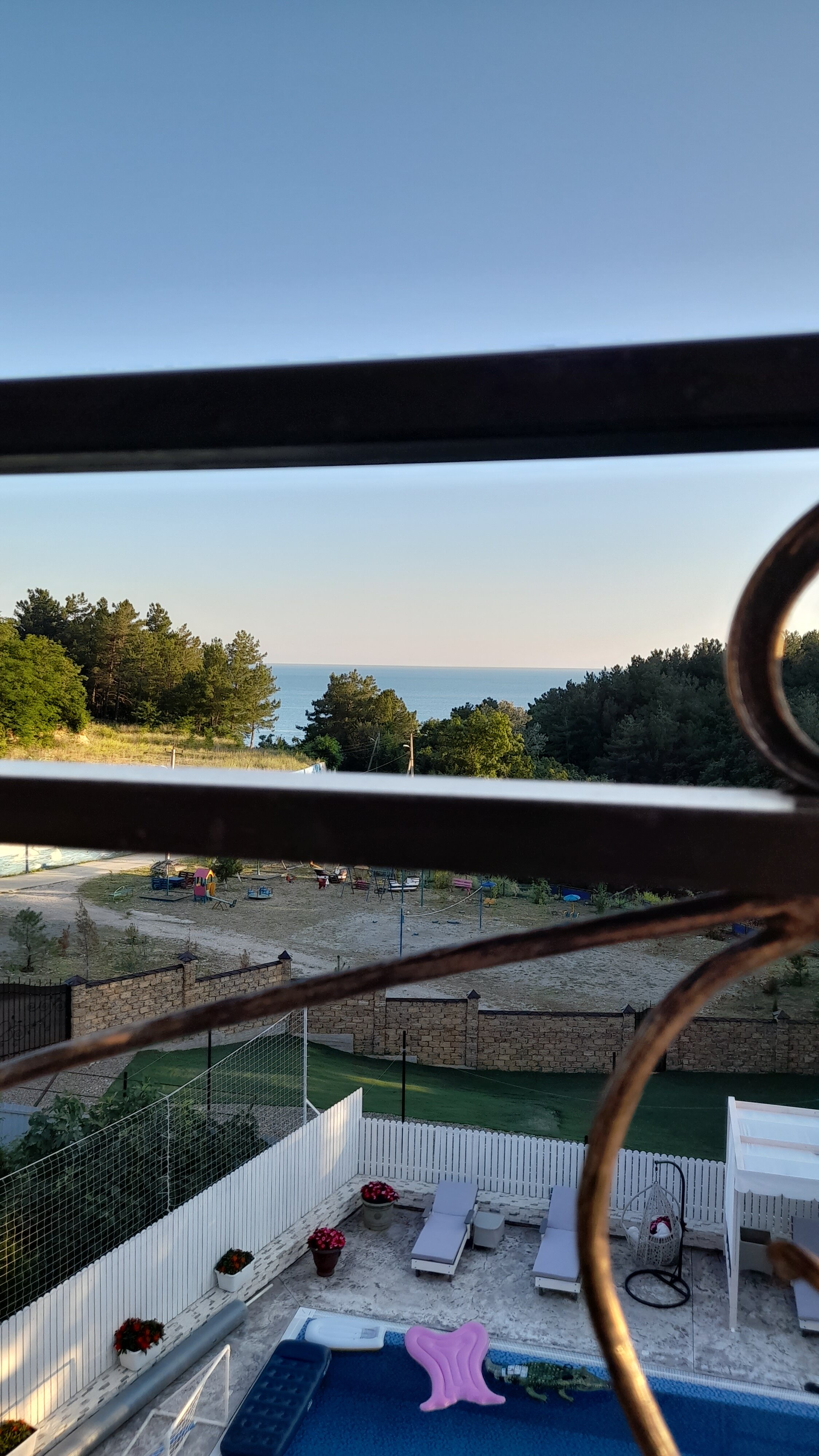 Фото Кромвель Вайт