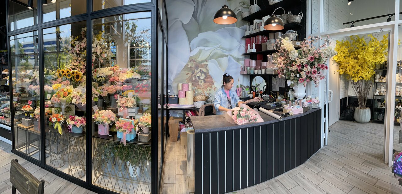 «Магазины цветов с наградой «Хорошее место» в Королёве» фото материала