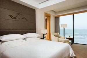 Гостиница Sheraton Yantai Golden Beach Resort