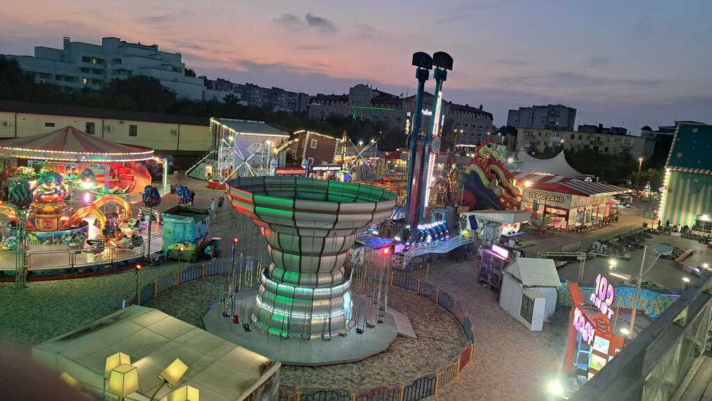 Amusement park Zateryanny mir, Evpatoria, photo