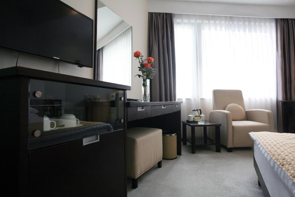 Фото City Hotel Shanghai