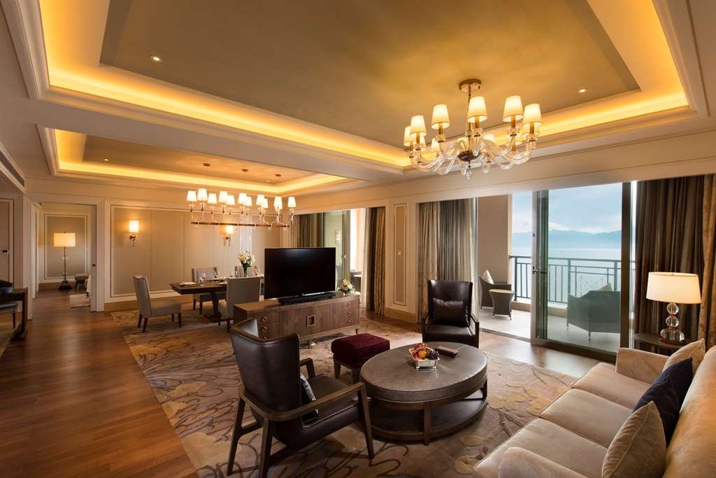 Фото Hilton Yuxi Fuxian Lake