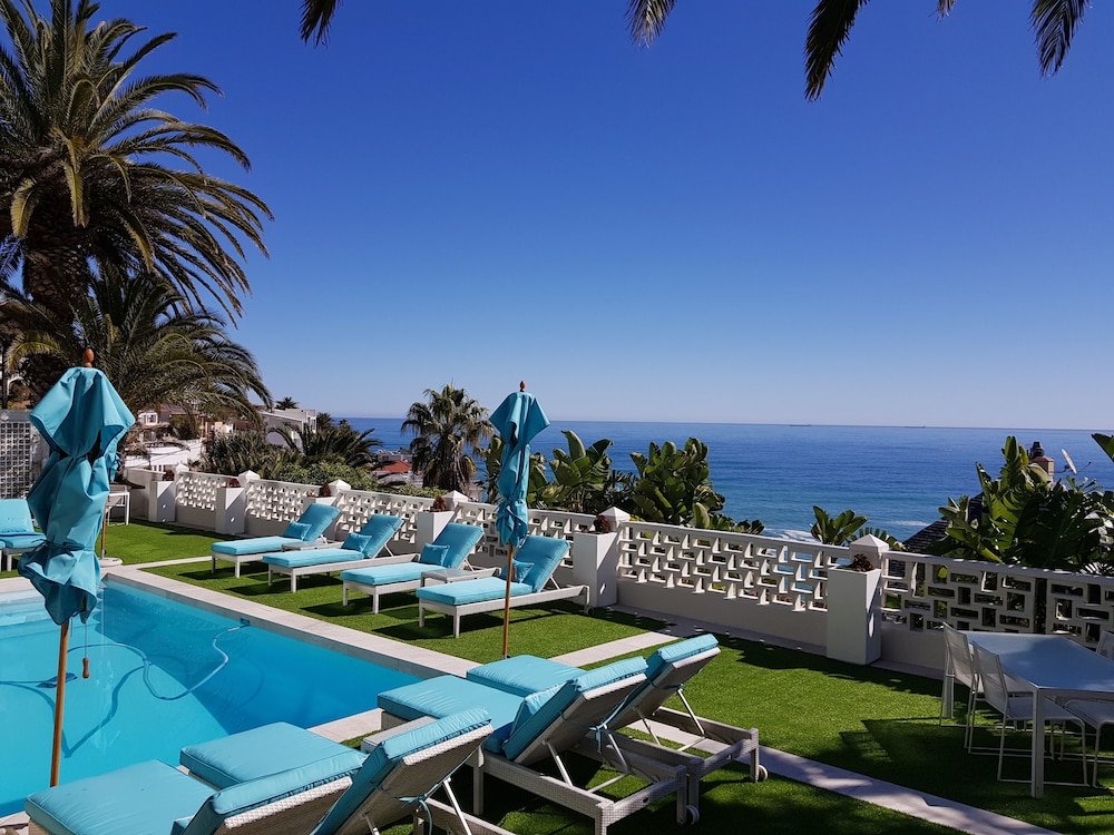 Фото The Clarendon - Bantry Bay