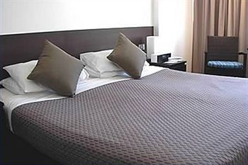 Фото Nightcap at Hotel Victor