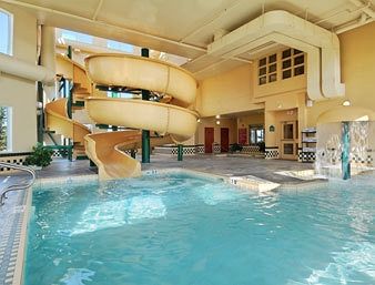 Фото Wingate by Wyndham Edmonton West