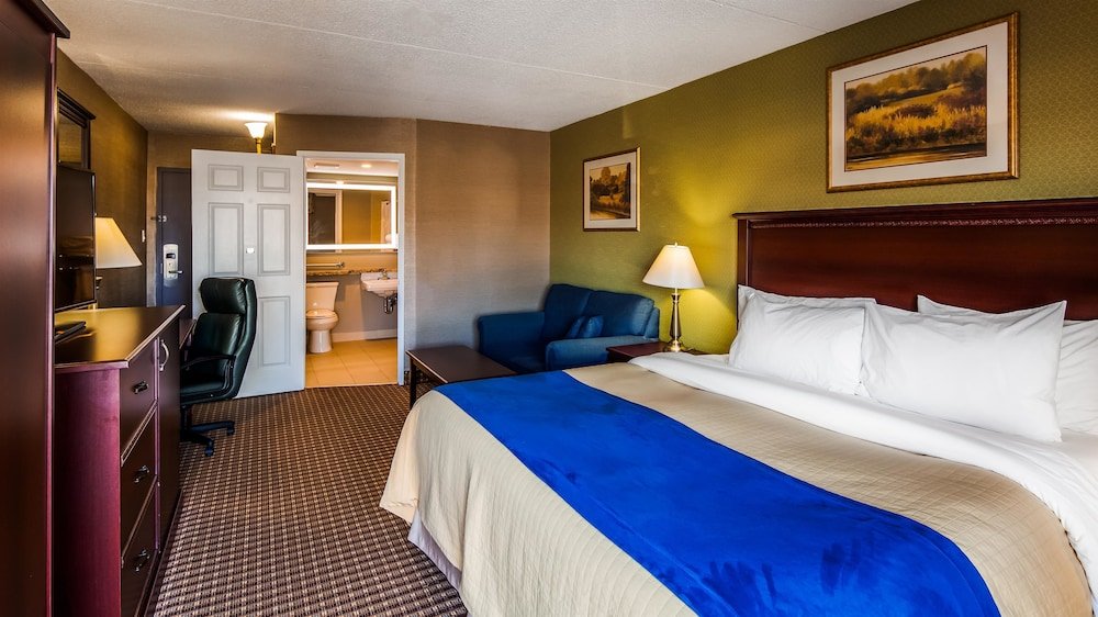 Фото Best Western Plus Ottawa/Kanata Hotel & Conference Centre