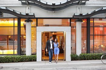 Фото Opus Vancouver