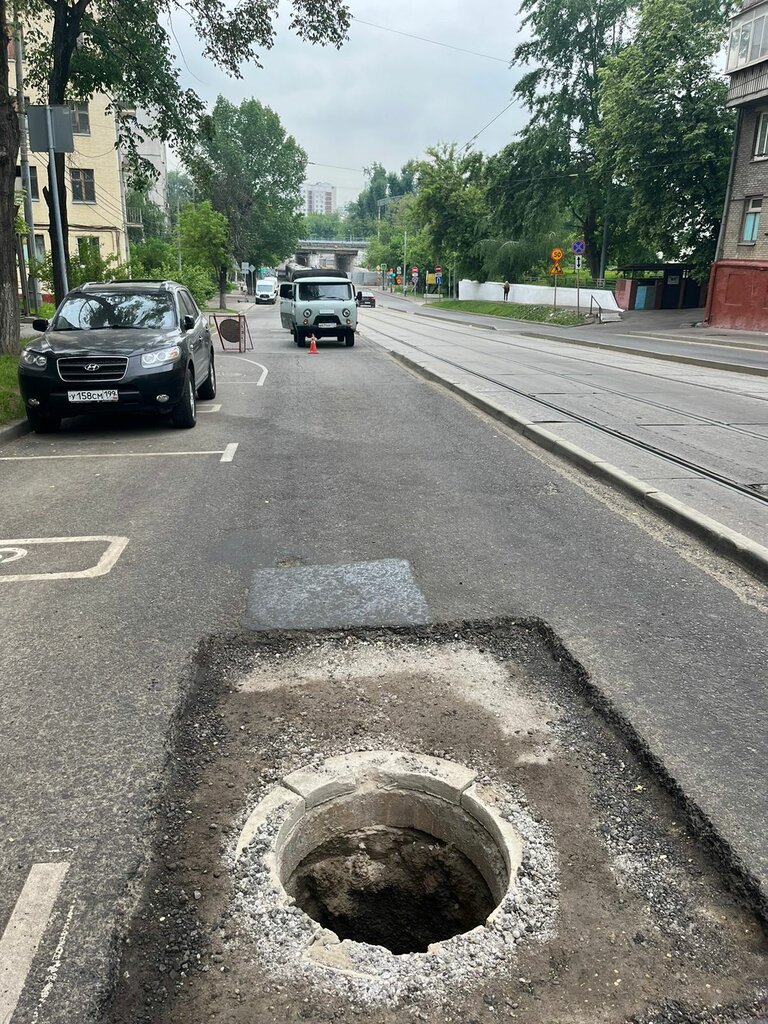 Construction and repair of roads Avtomobil'nye dorogi YUgo-Vostochnogo administrativnogo okruga, Moscow, photo