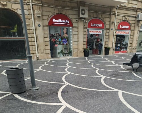 Киевте транссексуалға тапсырыс беріңіз