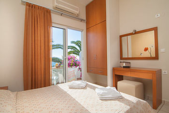 Фото Skinos Apartments and Studios