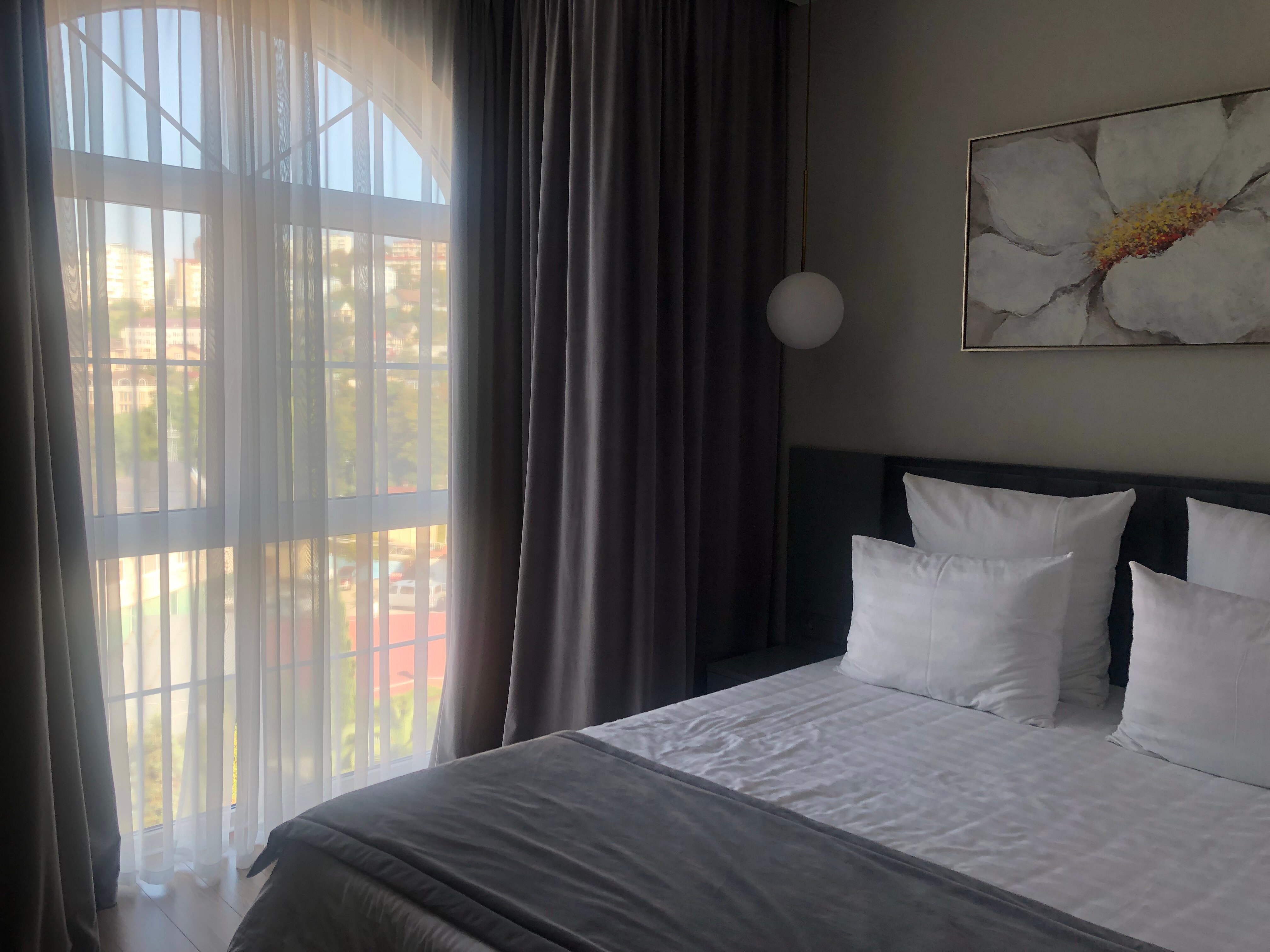 Фото The White Residence