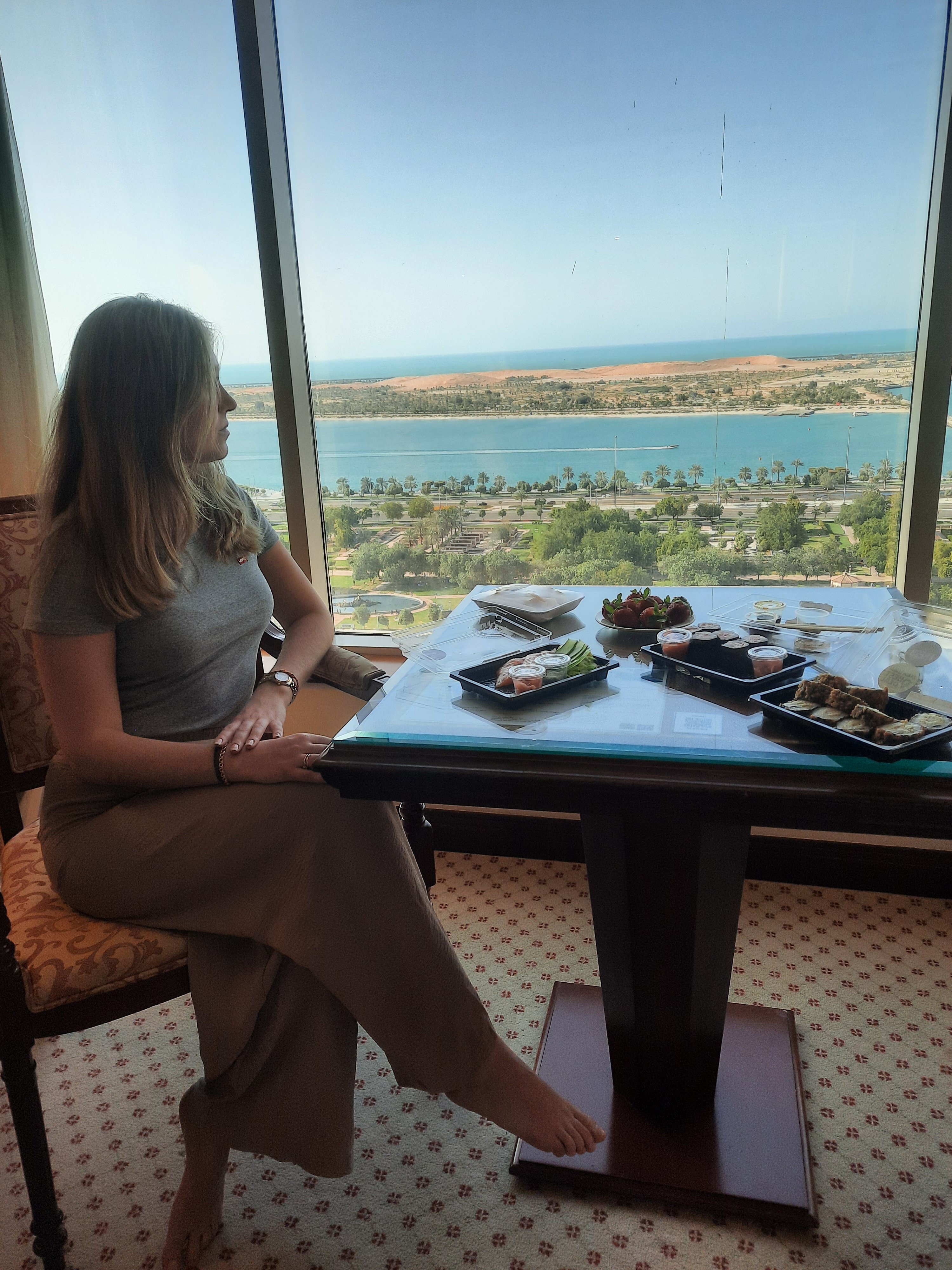 Фото Corniche Hotel Abu Dhabi