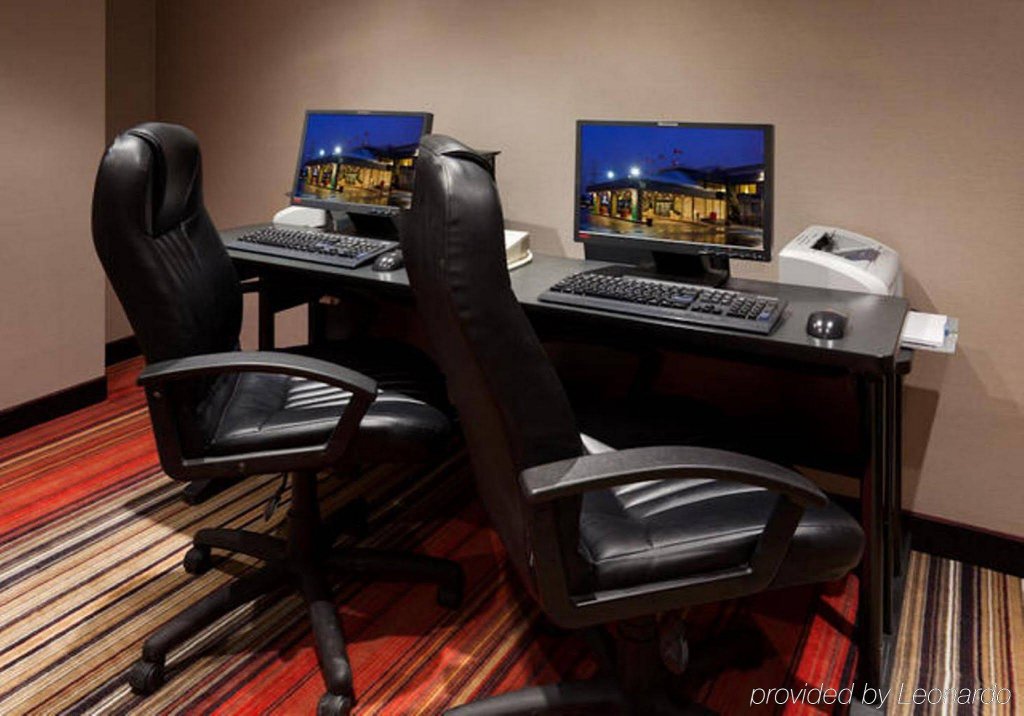 Фото Holiday Inn Toronto Airport East