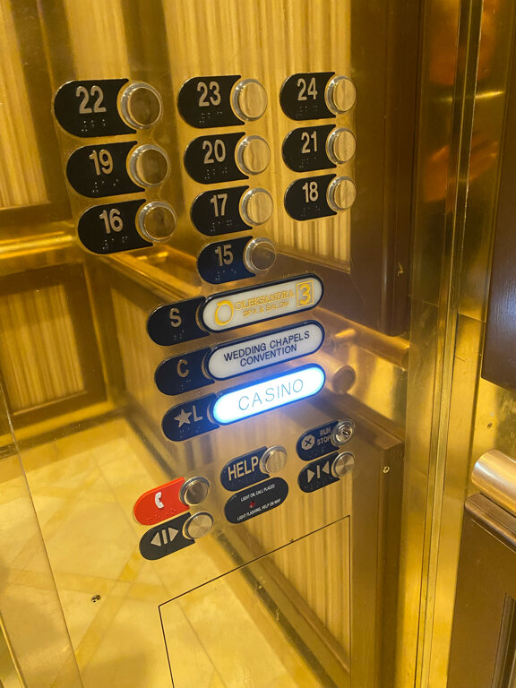 Фото Treasure Island - Ti Hotel & Casino, a Radisson Hotel