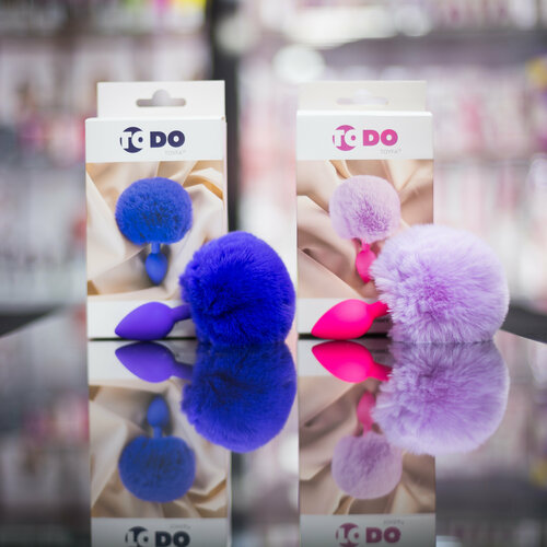 Ханым мұрнында қышиды